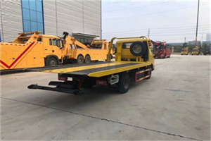 永胜非事故拖车